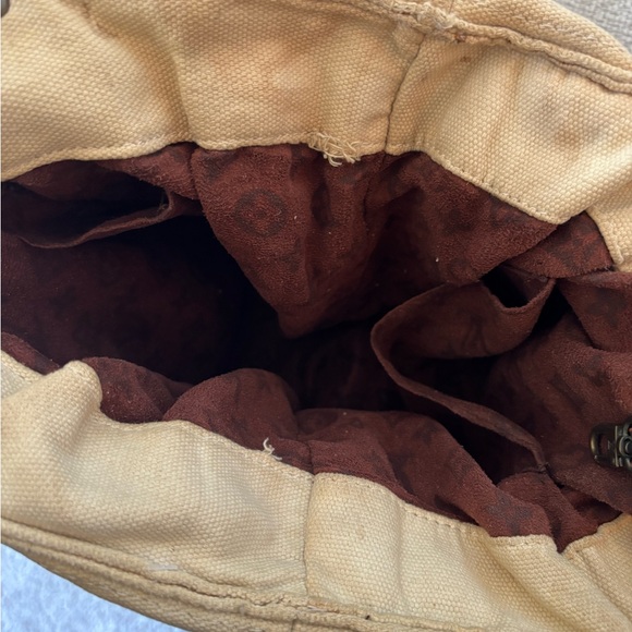 Louis Vuitton Tan Canvas Bag with Red Print - Picture 13 of 13